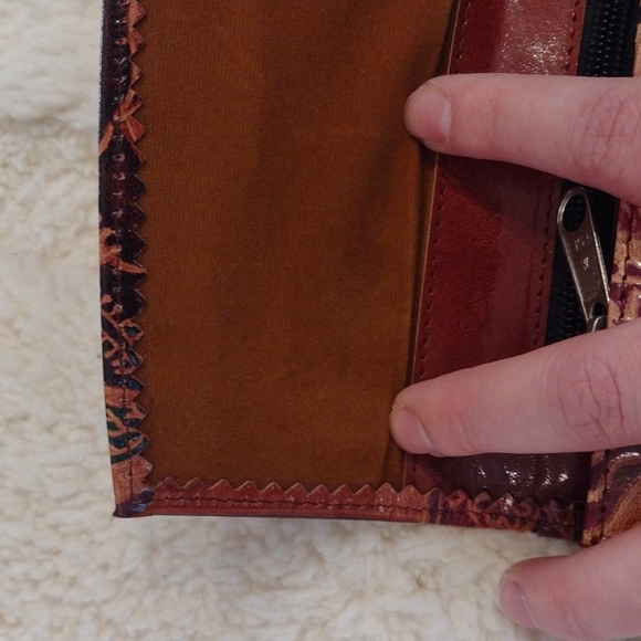 Genuine Hand-Tooled Painted Leather Clutch Wristlet Wallet Tribal Elephant Style - Picture 6 of 15